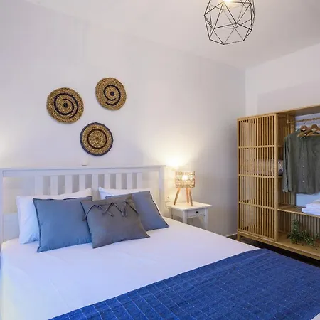 Ellie's Studios-apartments * Никити