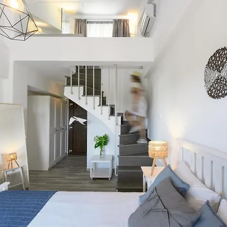 Ellie's Studios-apartments Appartement *