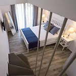 公寓 Ellie's Studios-apartments