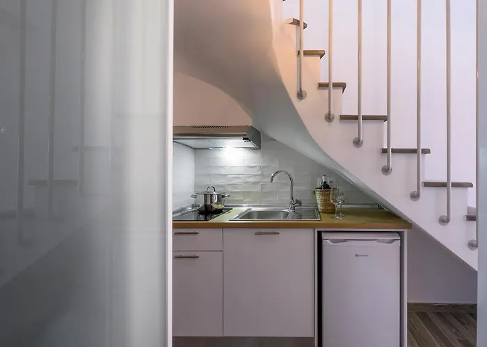 Ellie's Studios-apartments * 니키티