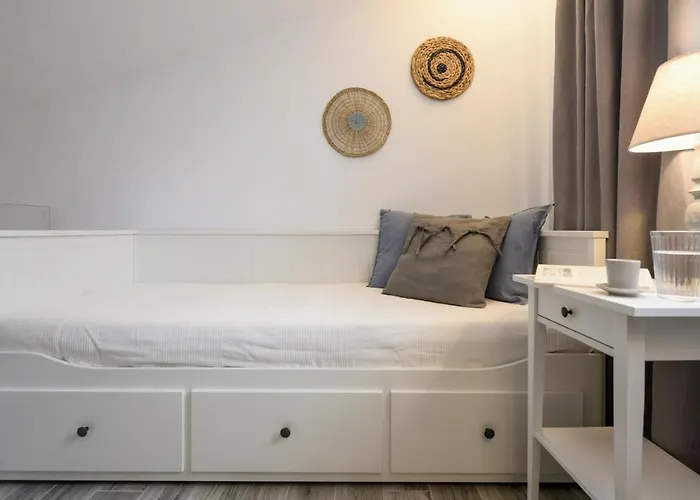 Ellie's Studios-apartments 아파트 니키티